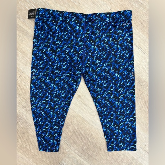 Nike Dri-Fit Capri Leggings - Size 2X - Picture 2 of 3